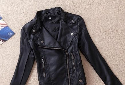 皮衣可以水洗去褶皱吗,皮衣能不能水洗变色的