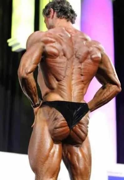 30岁暴毙！曾是是世界体脂最低的*男猛**！告诉你为何不能碰类固醇