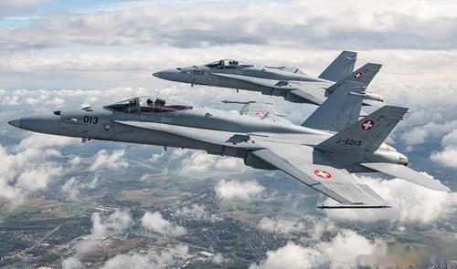 美法纸糊友谊，夺走潜艇合同还“撬了”战斗机生意，欧美开始内卷