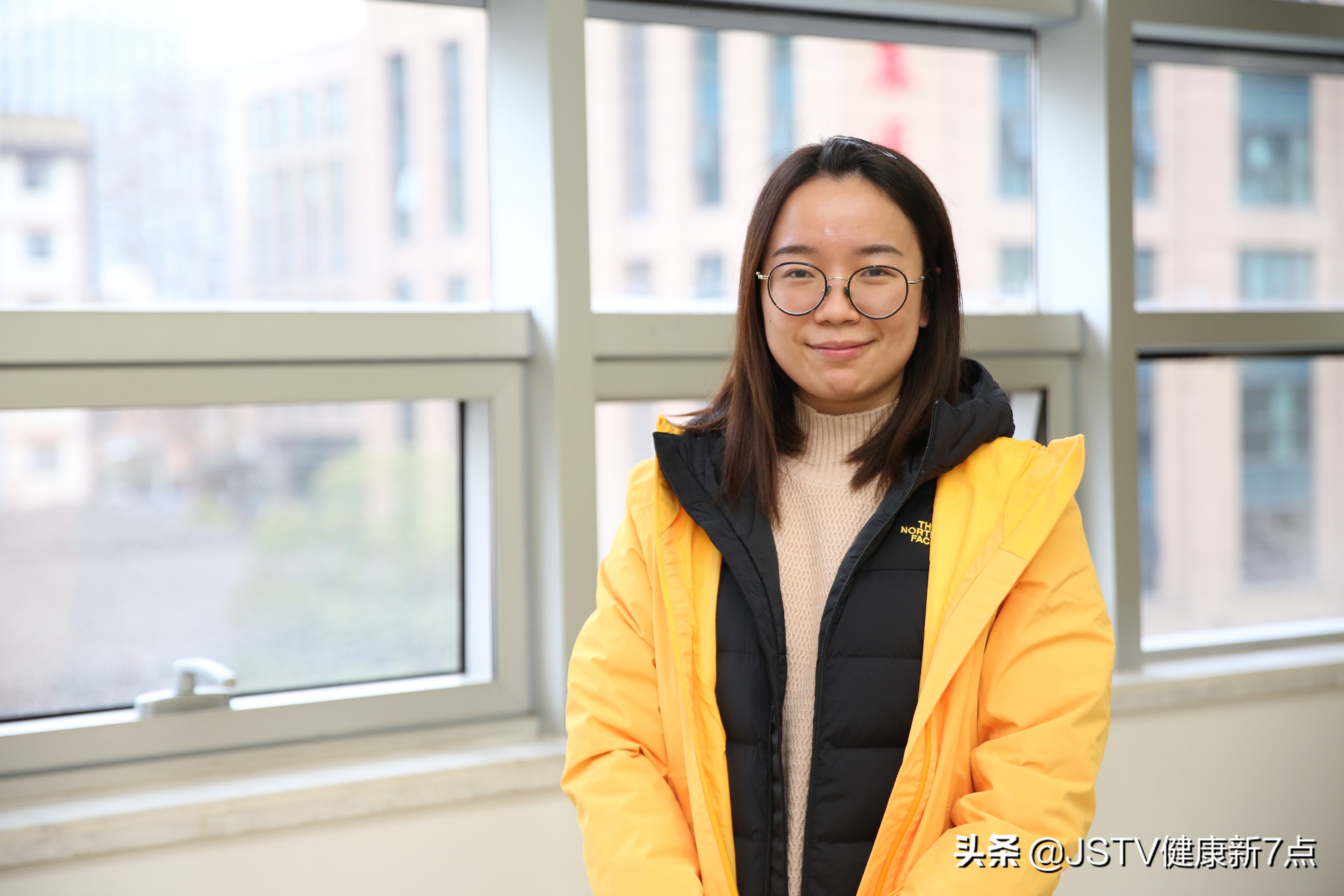 抗击疫情医护人员纪录片半小时,医务人员抗击疫情连续工作20多天