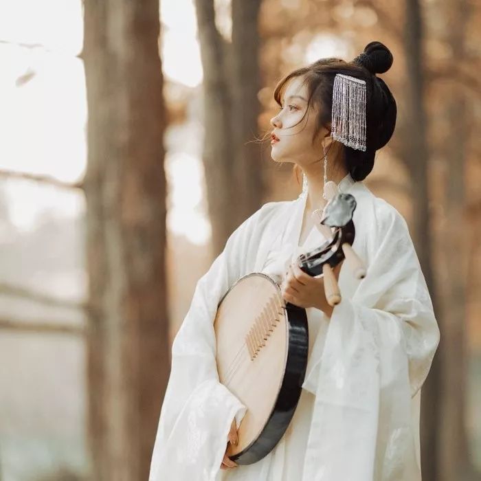 不染世俗的古风女头真人,有意境古风女头真人版