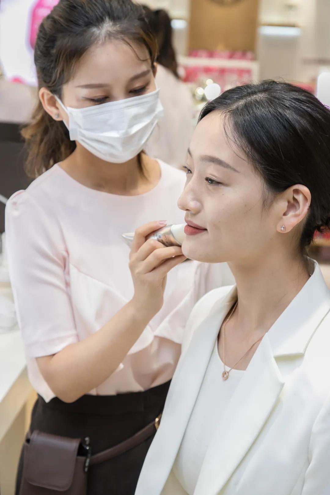 怡丽丝尔七夕限定专柜,怡丽丝尔优惠最大的活动