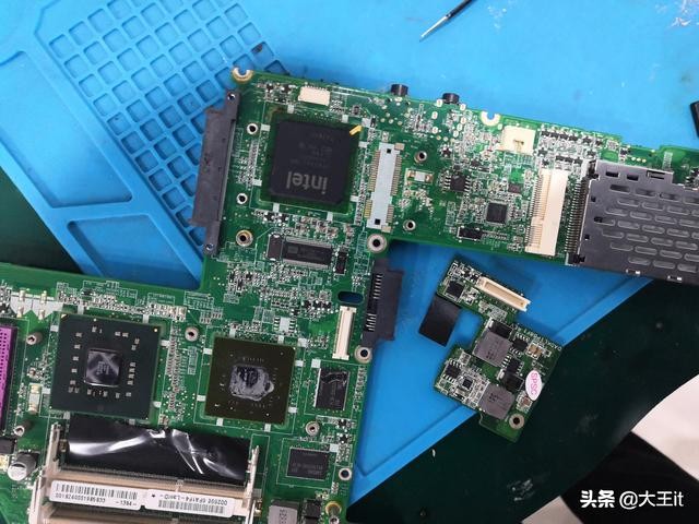 靠外力弄坏的电脑联想保修吗,联想电脑坏点赔多少