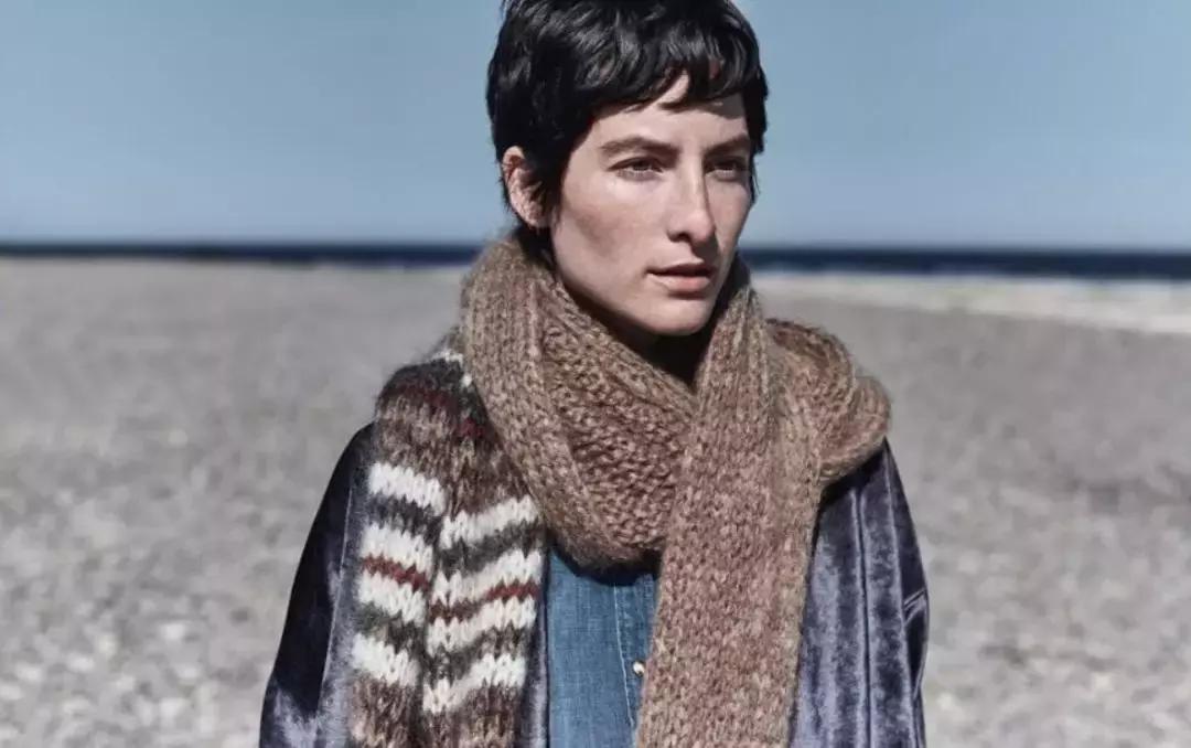 想要冬天穿出高级感,冬天围巾这样系简单又时尚好喜欢