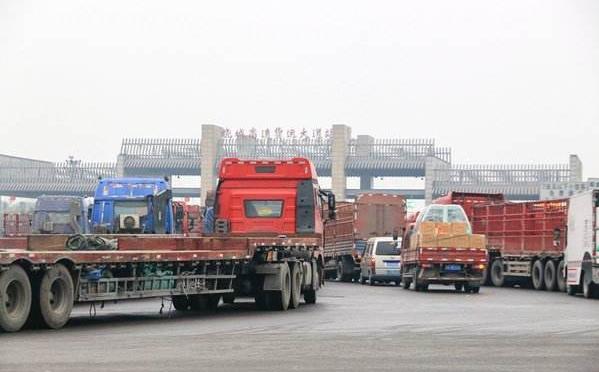 都说开货车不挣钱为啥还有招司机,为什么都说开卡车不好