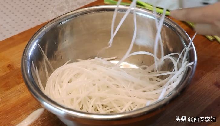 一斤萝卜能做几个萝卜饼,萝卜怎样做好吃视频教程