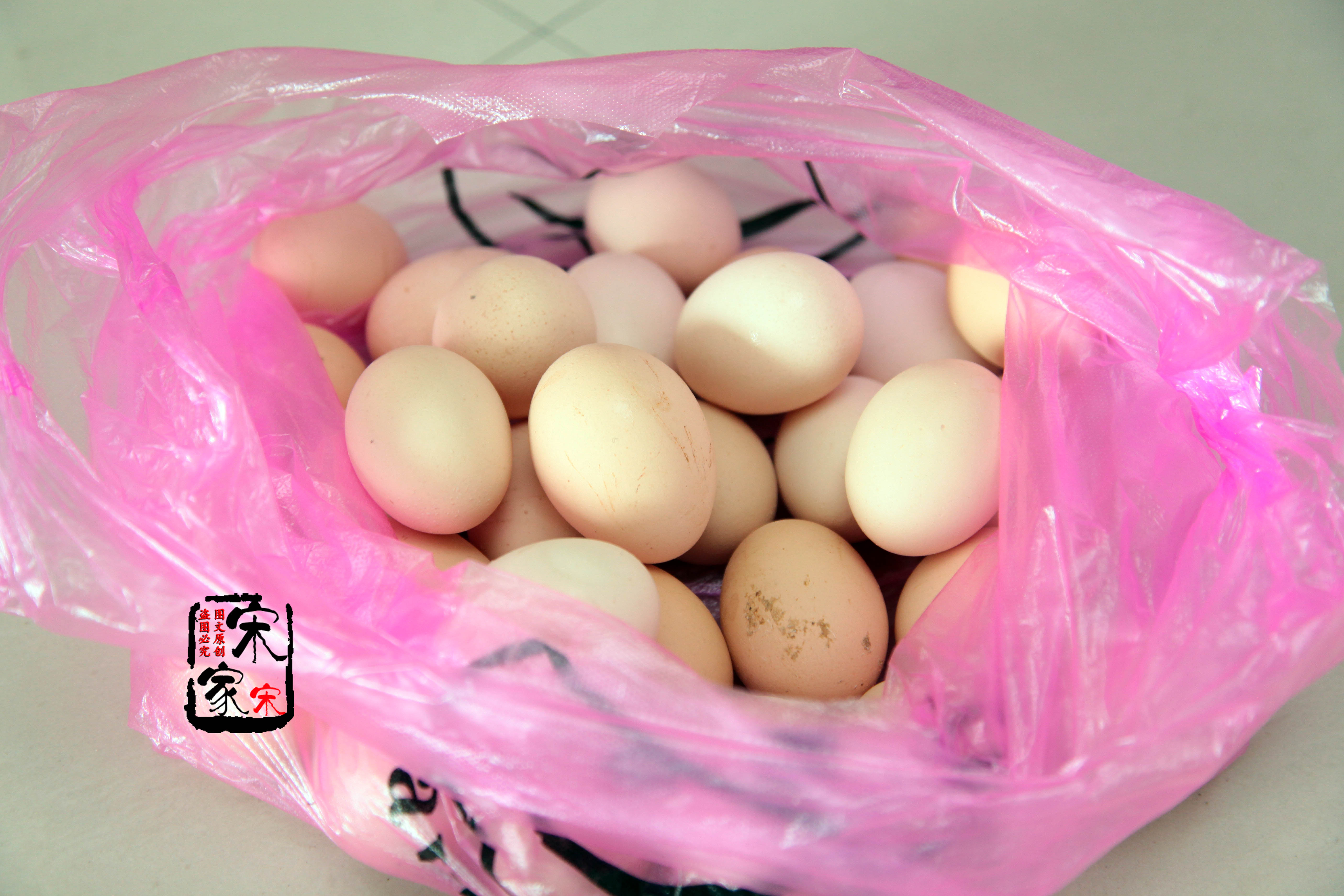 鸡蛋不要再用清水煮了,怎样煮鸡蛋才能让蛋壳更硬