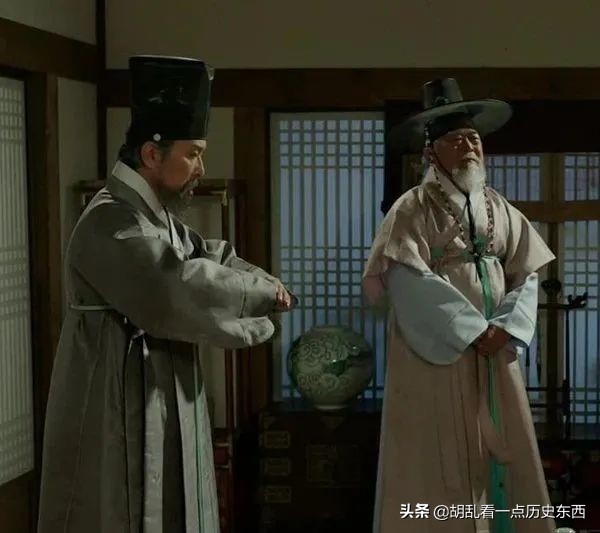 韩服和明朝,韩服是从明朝传出去的