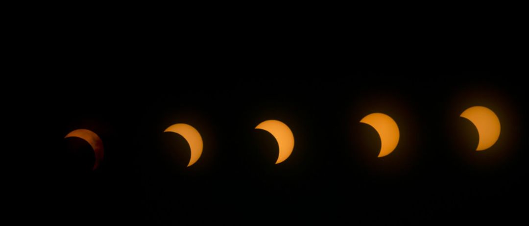 快抬头看天上的星星,看天狗吃太阳的图片