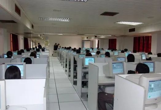 科目一如何快速通过考试,考科目一必备技巧和方法