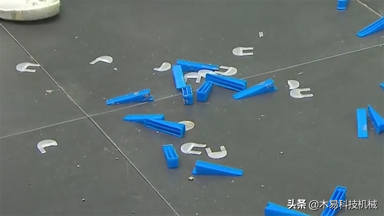 贴瓷砖发明神器,德国贴瓷砖工具大全