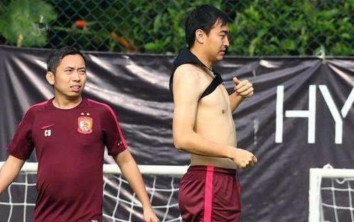 女篮一姐最新视频,女篮换球衣忘我状态