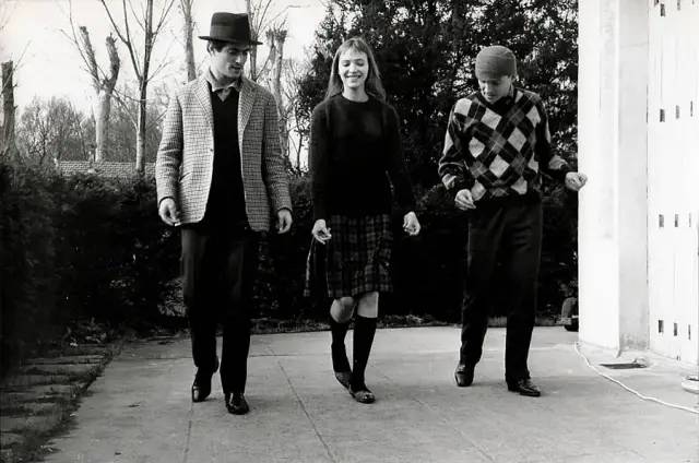 法外之徒戈达尔经典片段,法外之徒戈达尔卢浮宫