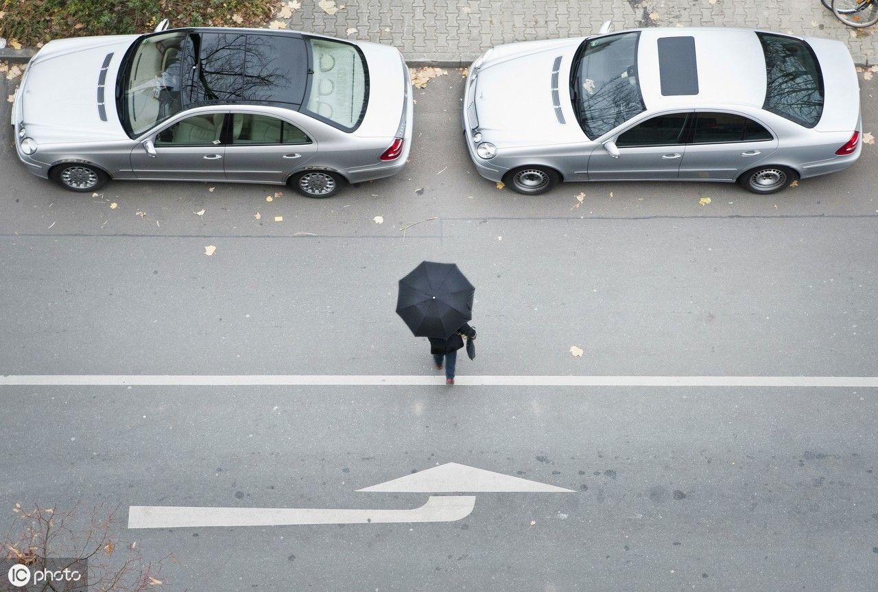 靠左侧停车的技巧,靠左侧路边停车技巧