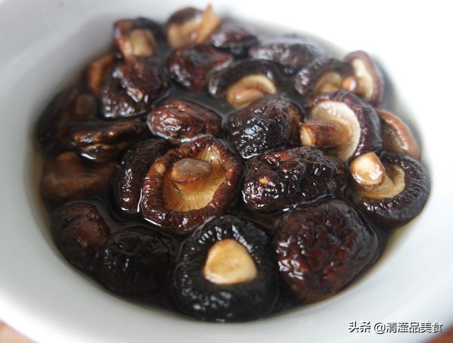 这样做卤鸡爪连骨头都入味，胶原蛋白满满