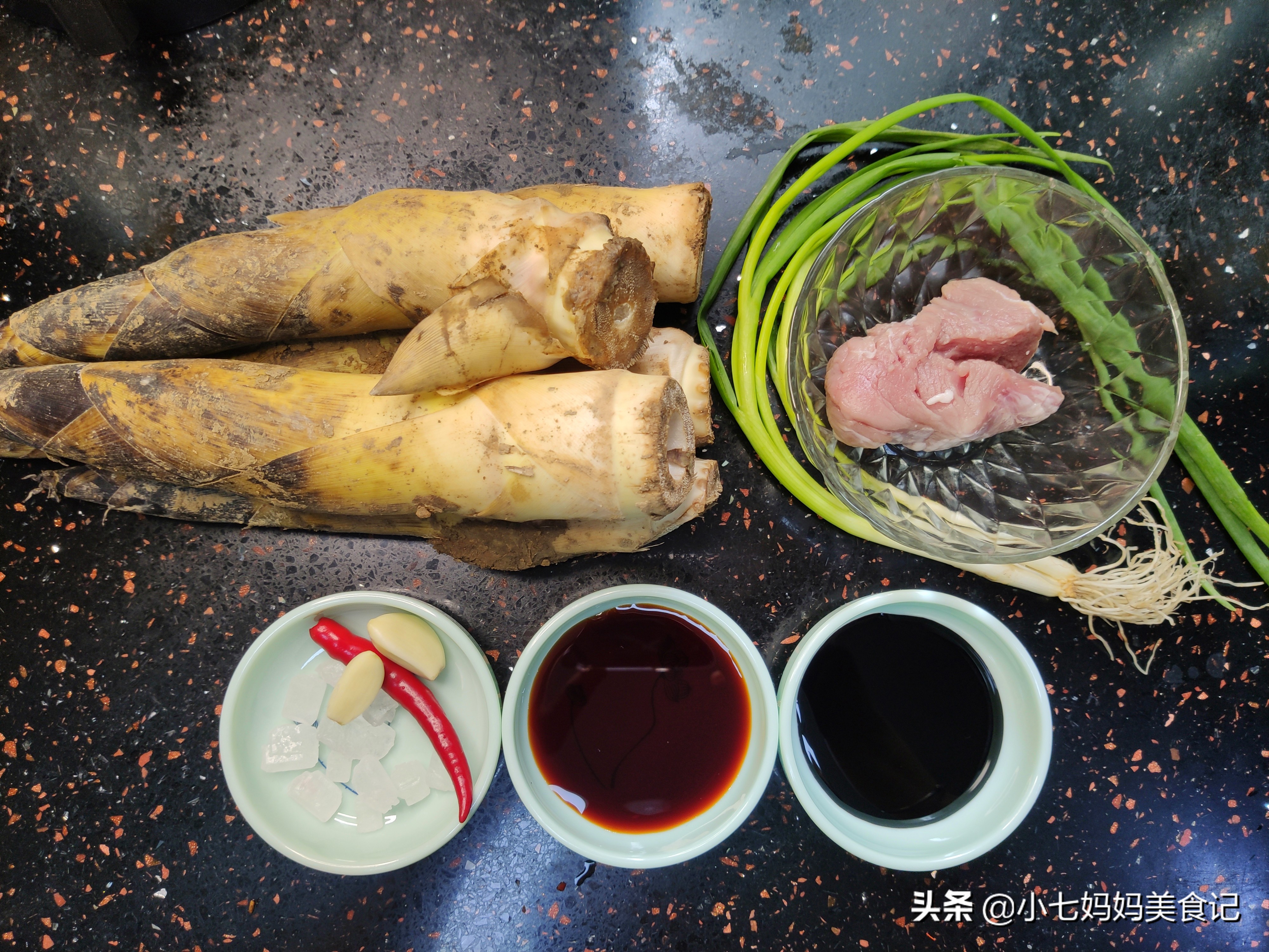 吃春笋的季节每餐饭都离不开它,这个季节吃春笋最嫩