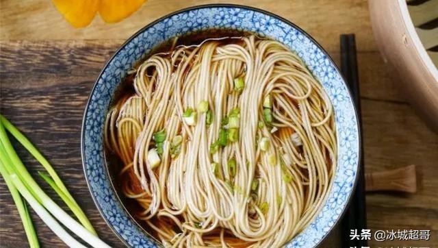 开牛肉面馆多少利润啊,开面馆一天100碗利润大概是多少