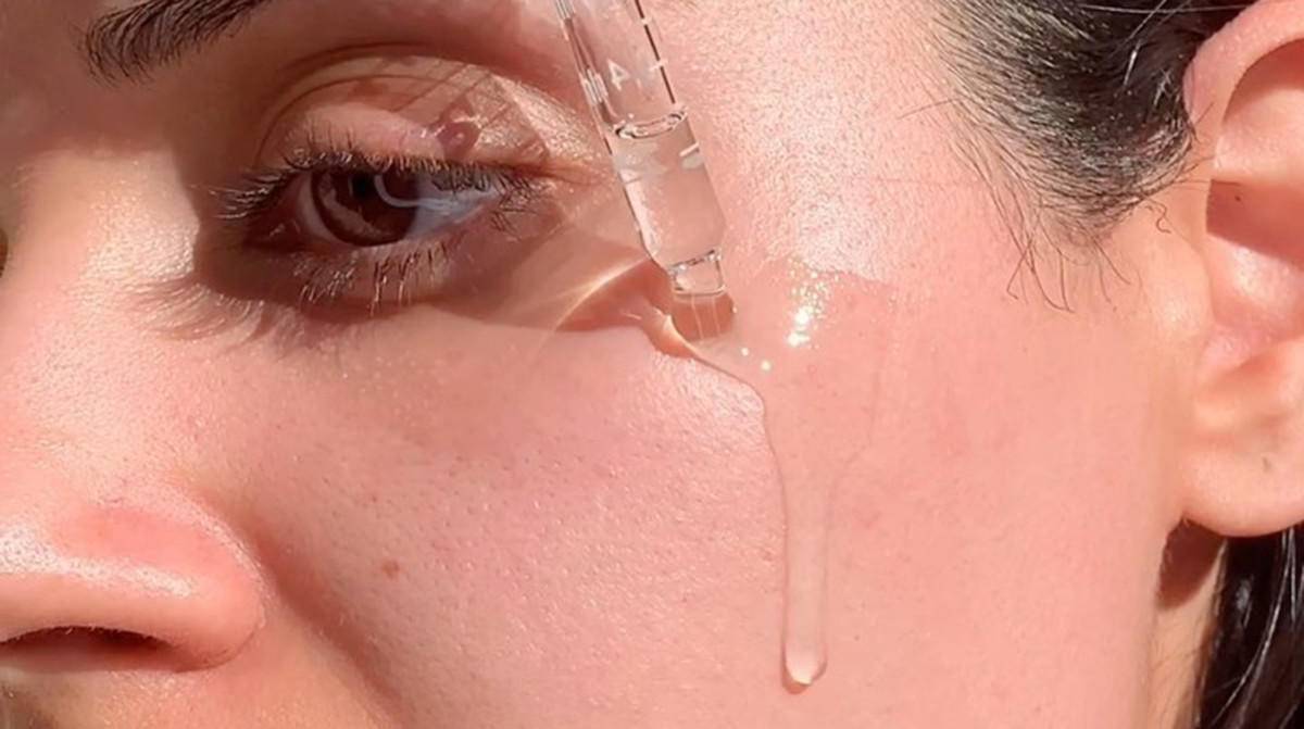 48岁贾静雯状态惊艳美貌依旧,贾静雯如何保持自己的颜值和身材