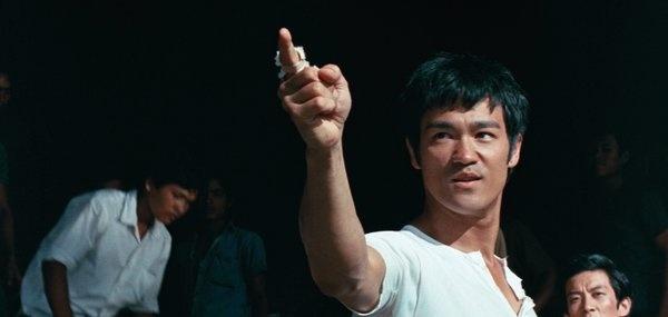 李连杰谈中国动作电影,成龙李连杰都赞的国外电影