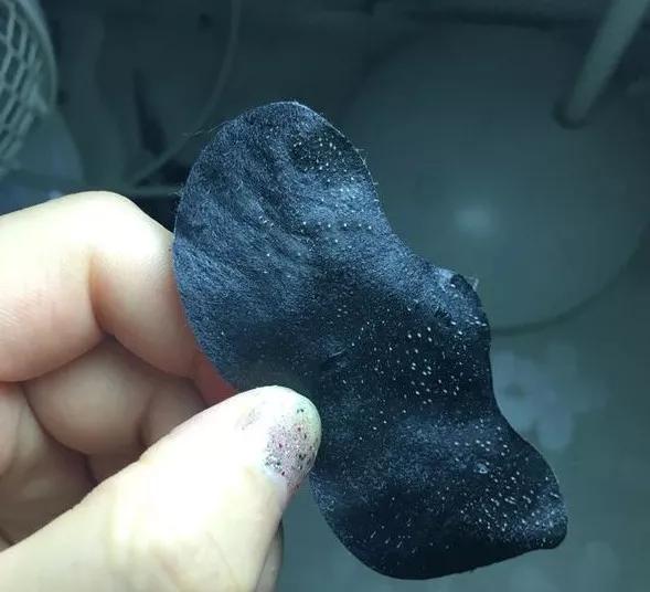 女生睡觉时擦身体护肤乳,女人睡前用它擦脸皮肤白白嫩嫩