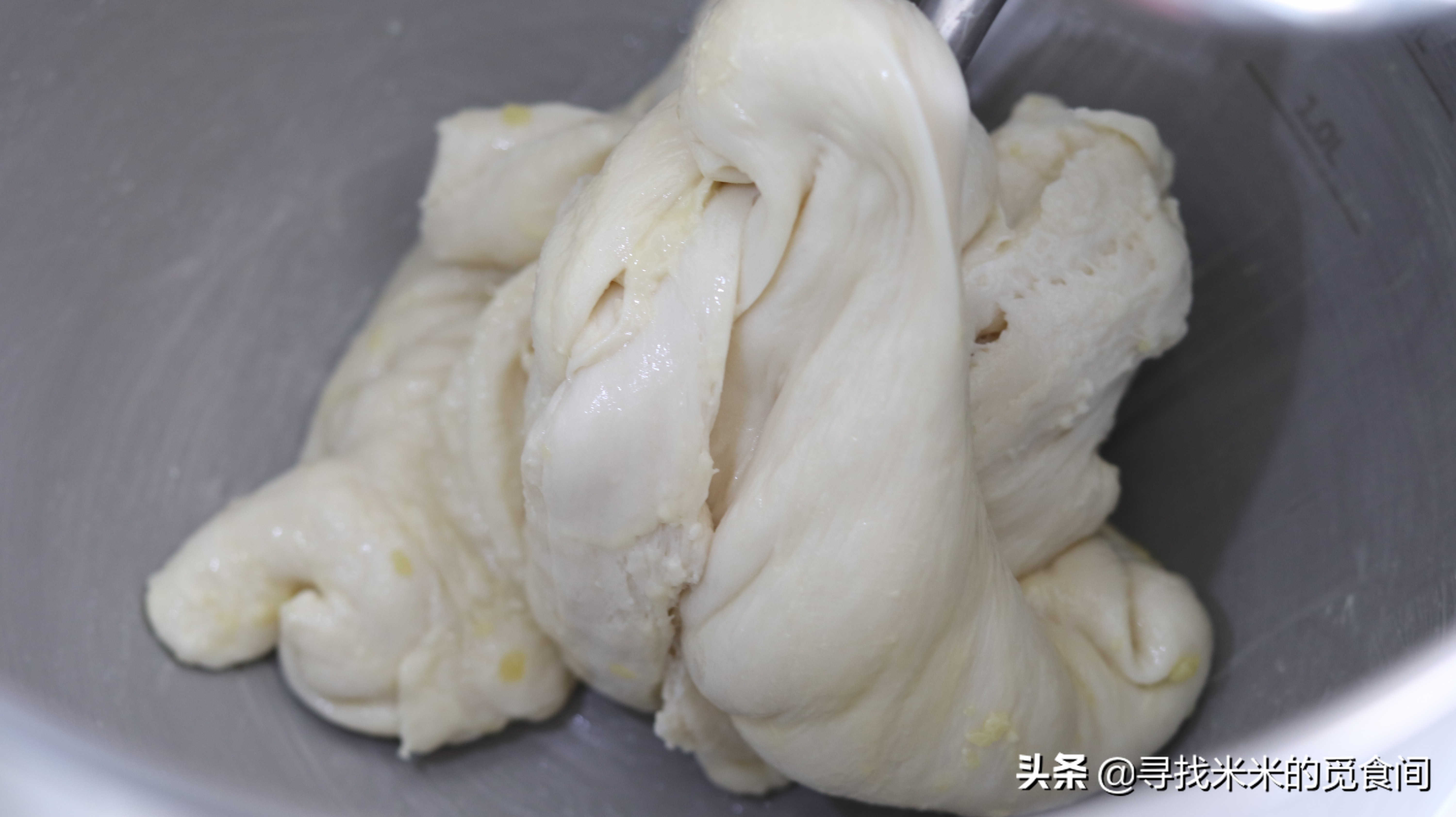 烘焙入门干货，如何判断面团打到几成筋度？厨师机手套膜图解