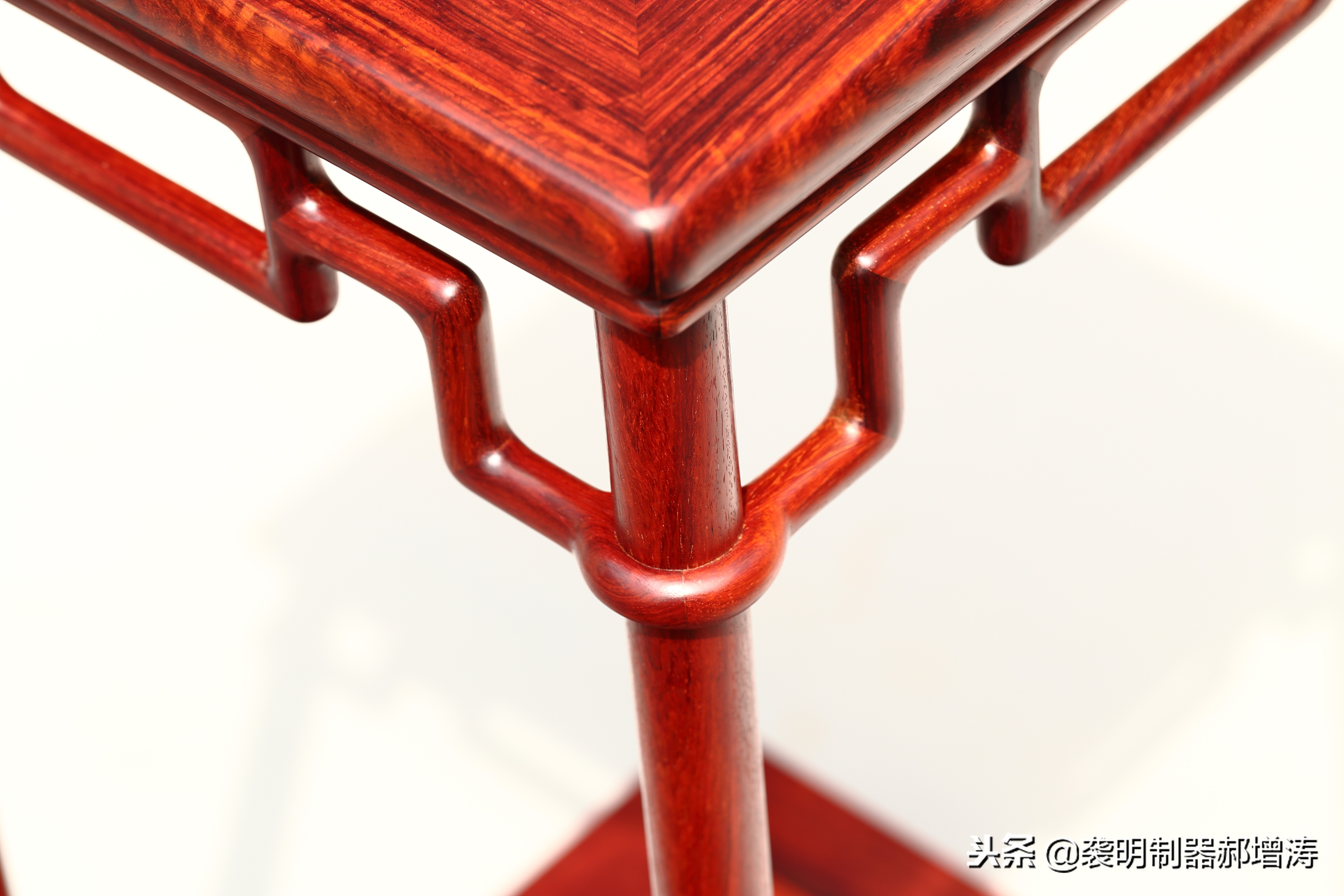 袭明｜古人享乐离不开香解读明式家具承托香炉珍贵的方香几