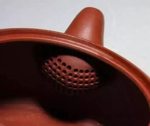 如何解决紫砂壶倒水不利,紫砂壶堵住气孔还流水怎么处理