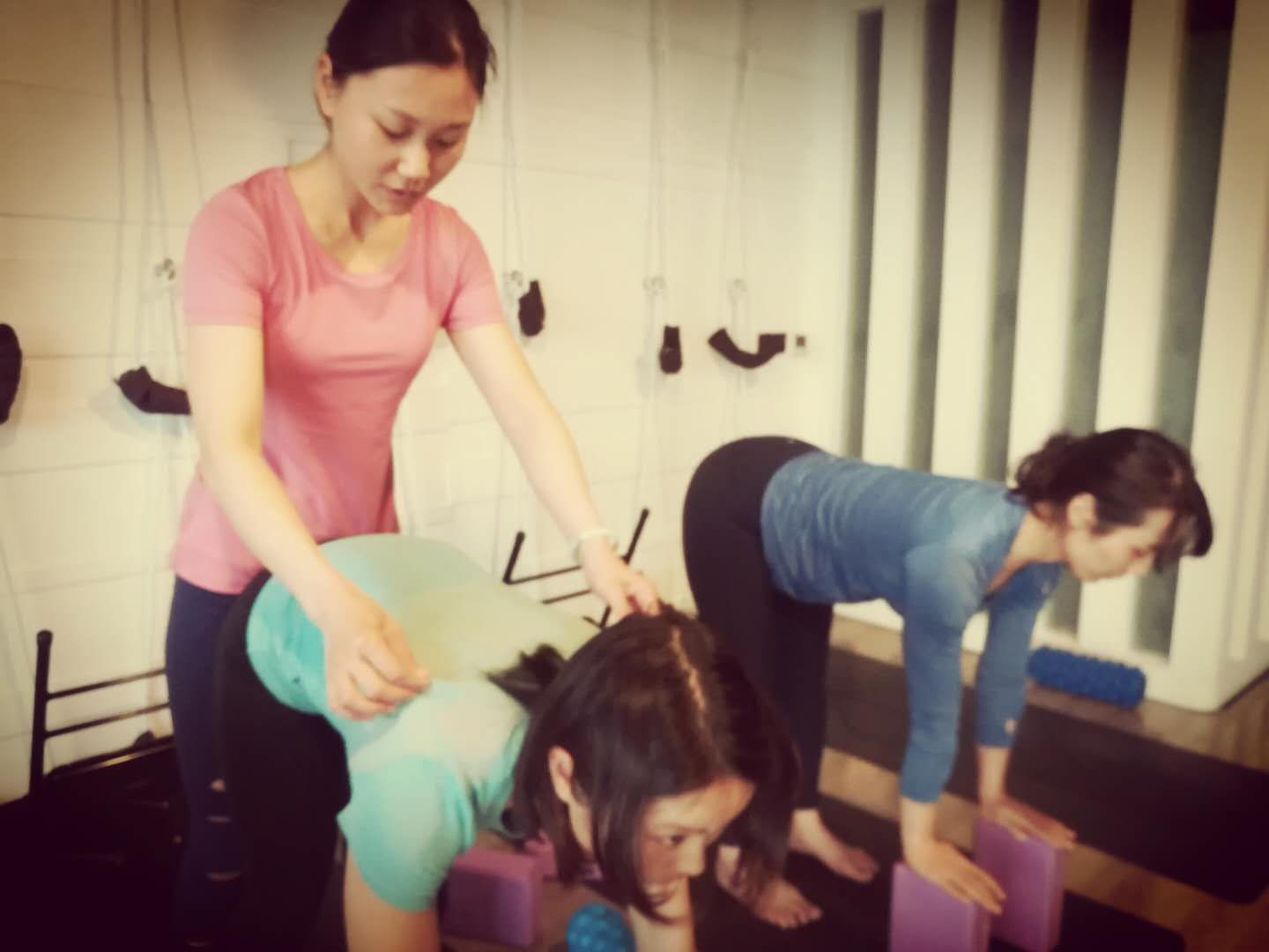 【围观】天降一只‘曹’阳‘丹’凤，演绎瑜伽绝伦韵律