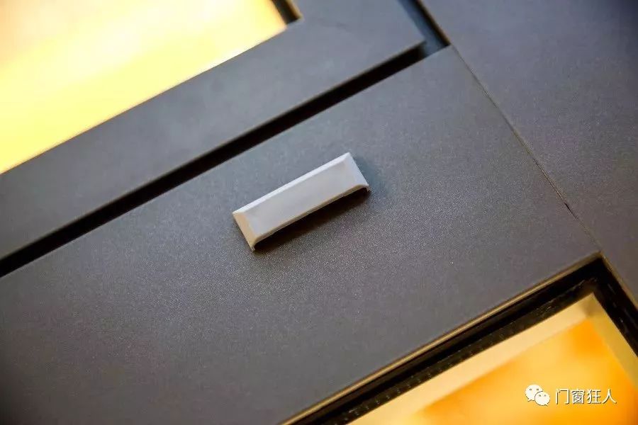 断桥铝窗户安装后有大缝隙怎么办,断桥铝窗户安装完要注意什么