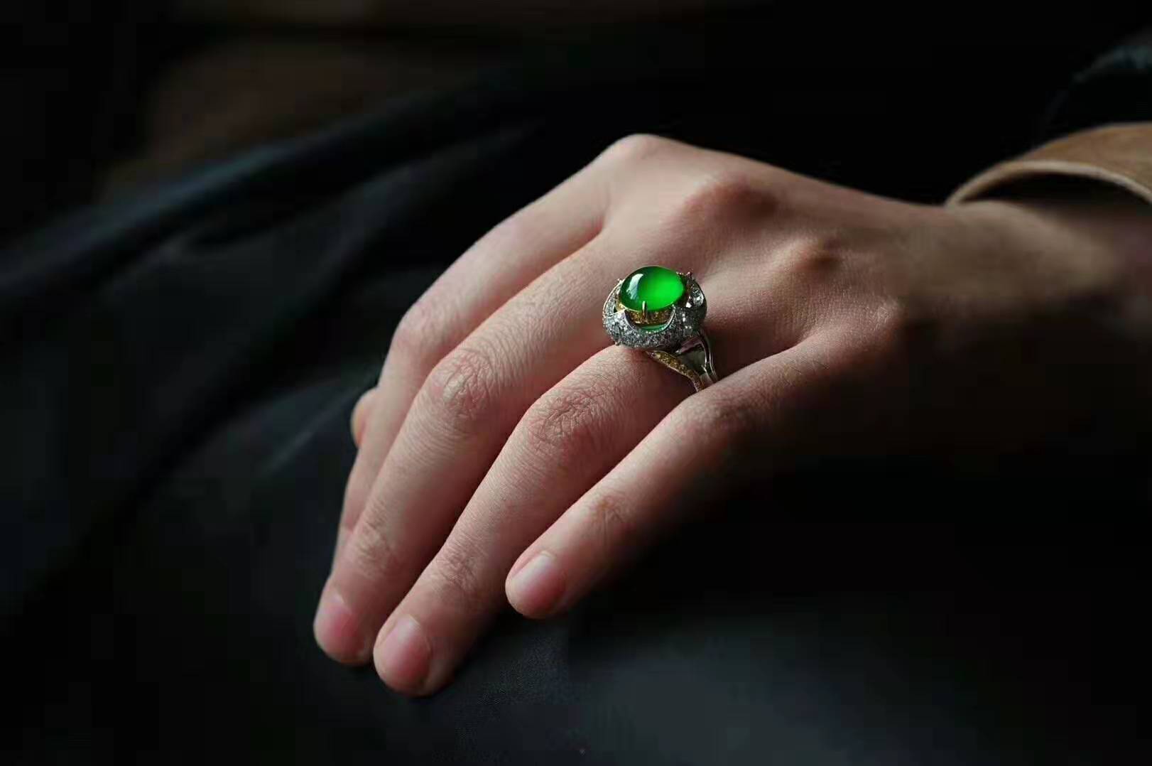 各个款式的珠宝都适合哪个年龄段,各种珠宝适合的年龄阶段