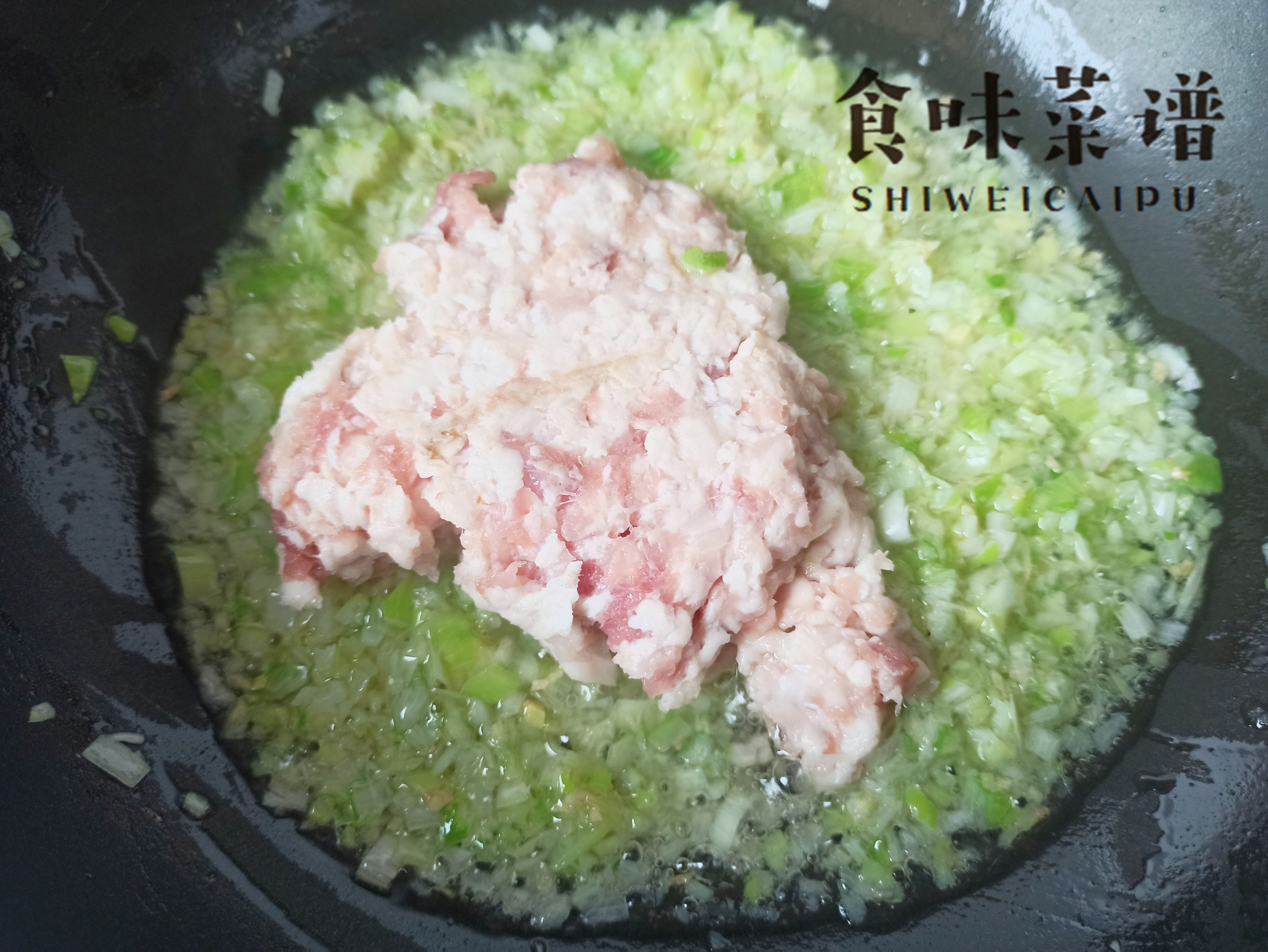 卷饼香菇酱怎么调,香菇酱做饼