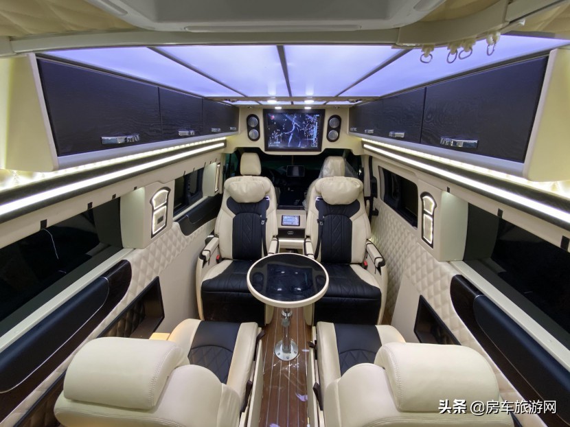 福客特进口福特商旅房车,福客特四驱越野商务单人房车