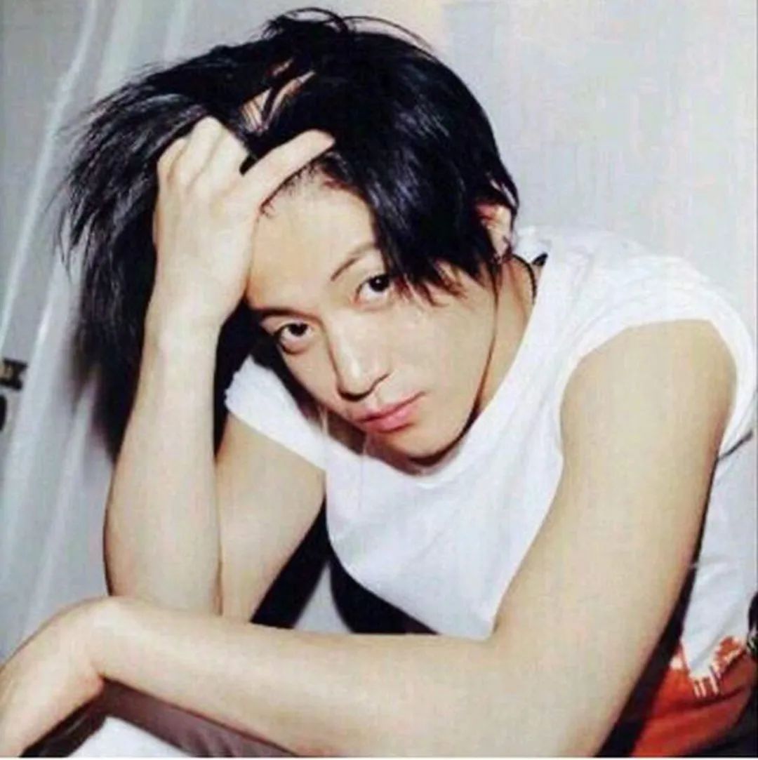 日本演艺界“行走的荷尔蒙”！不仅是帅、人品好，演技还顶级