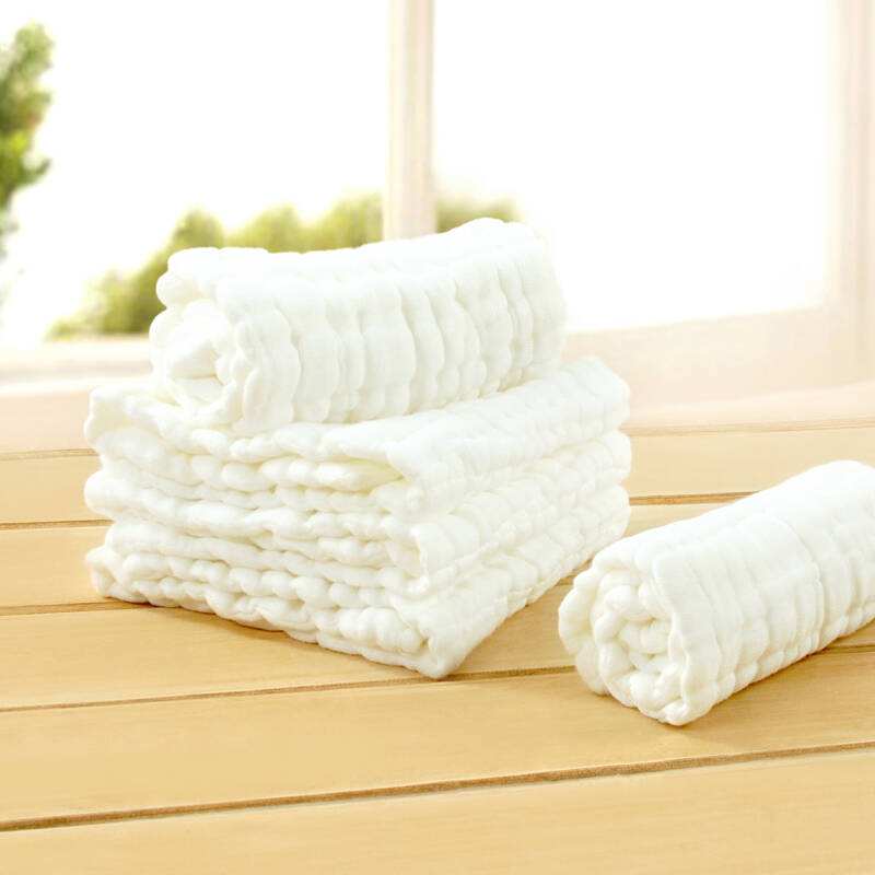 夏天到了,宝宝开始出现红屁屁了,不舒服他会用手挠,真是心疼