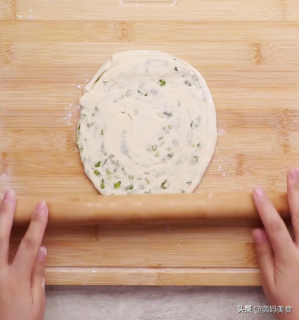 家常千层饼最家常的做法,营养早餐发面饼千层饼