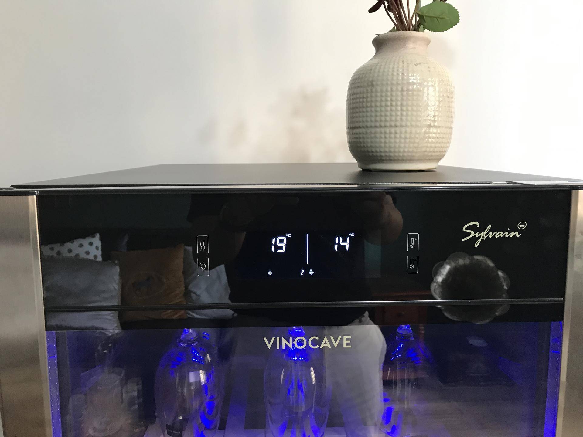 维诺卡夫cwc168a恒温酒柜,维诺卡夫独立式红酒柜怎么调温度