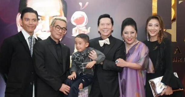 向佐的七段恋情,向佐自曝谈过7段恋爱