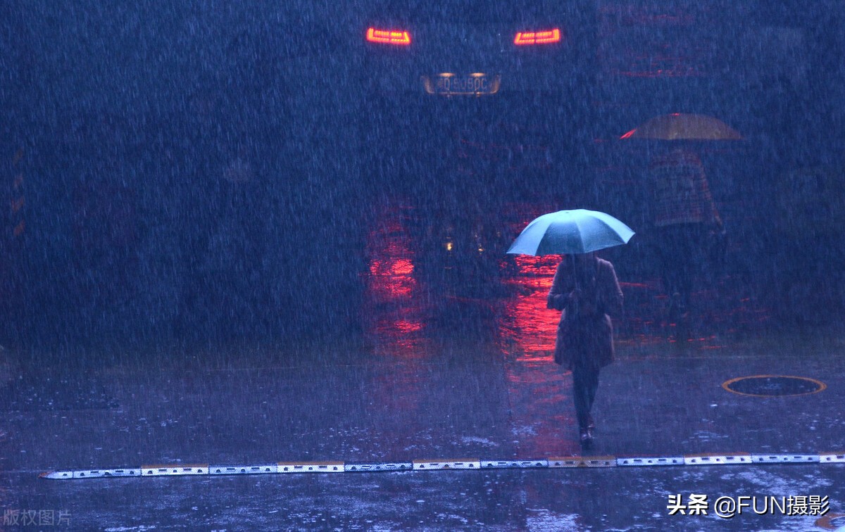 如何拍出好看的雨景照片,怎么拍下雨的雨景照片好看
