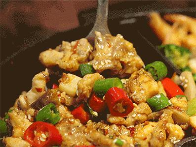 网红兔兔鲜锅来了，三天6.8折，锅子都是水晶的~~