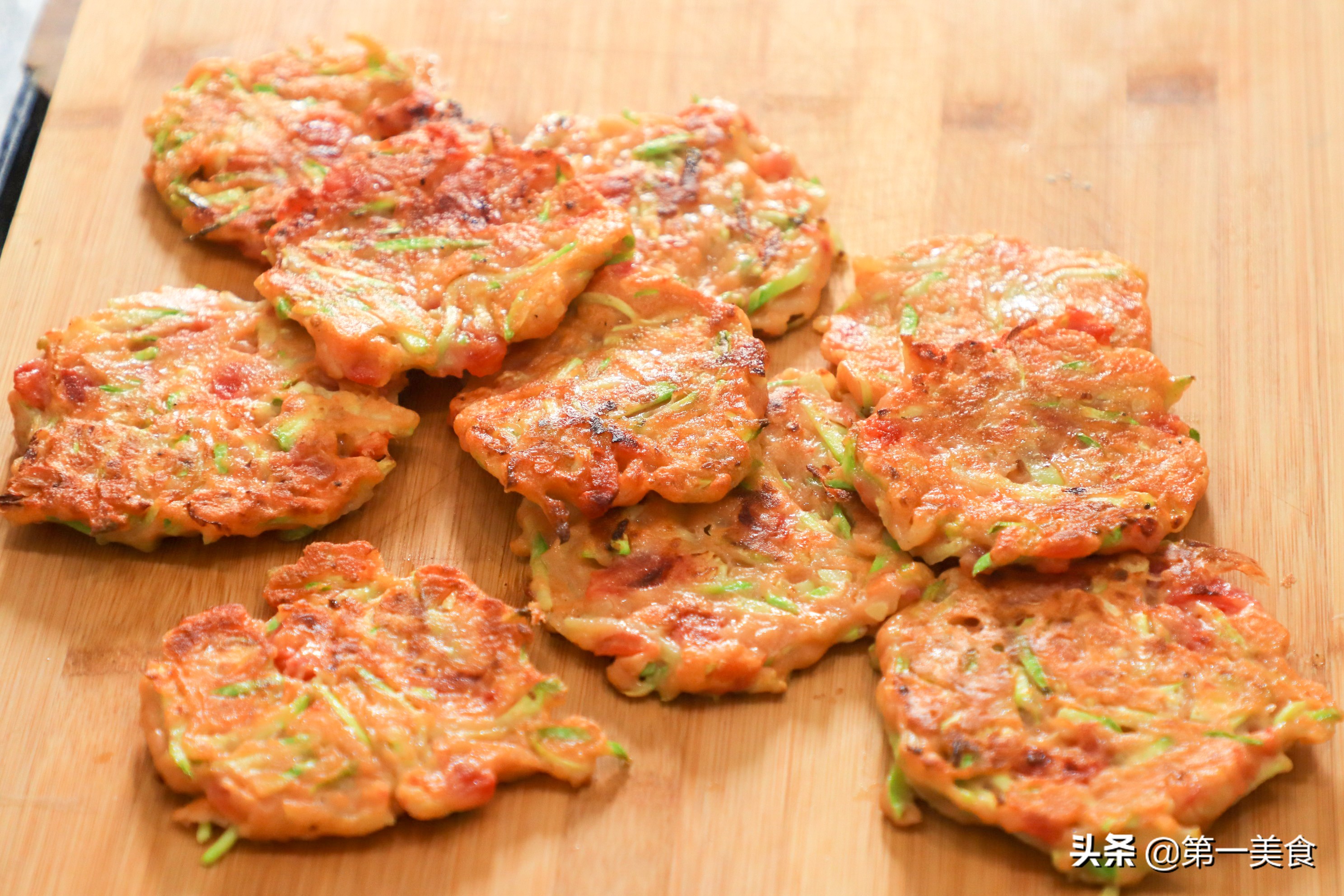 一分钟就能学会简单做煎饼,商用早餐煎饼快速做法