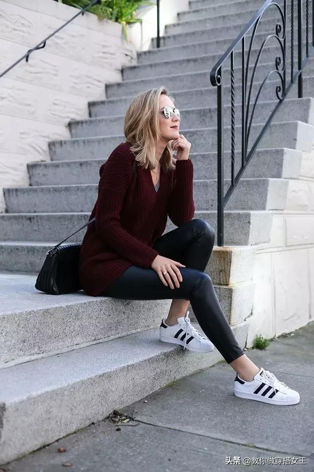 米杏色和驼色白驼绒哪个色更好看,深灰色和咖啡色黄皮穿哪个好看