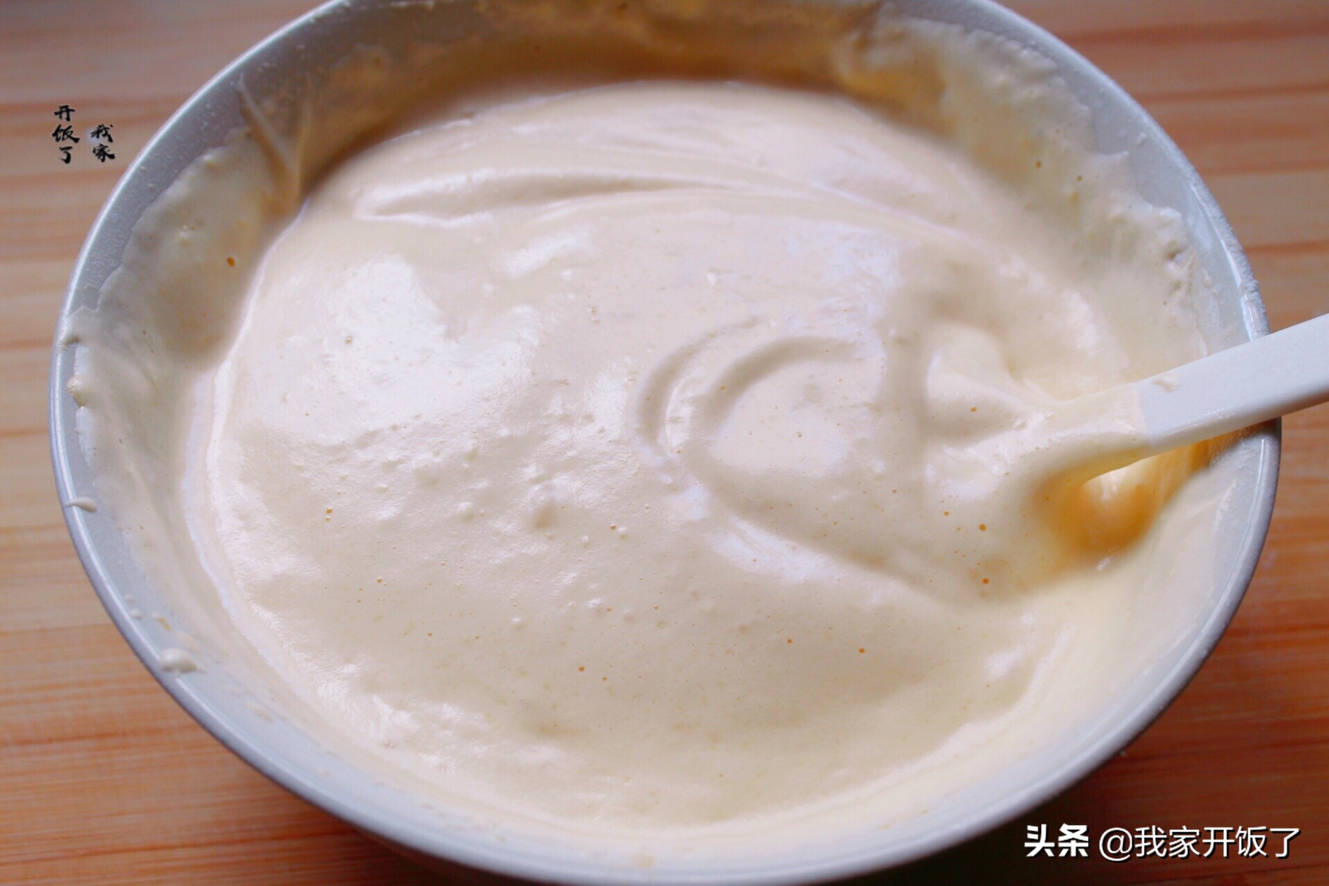 蜂蜜蛋糕不用打蛋器简单又好做,无水蜂蜜蛋糕打发技巧