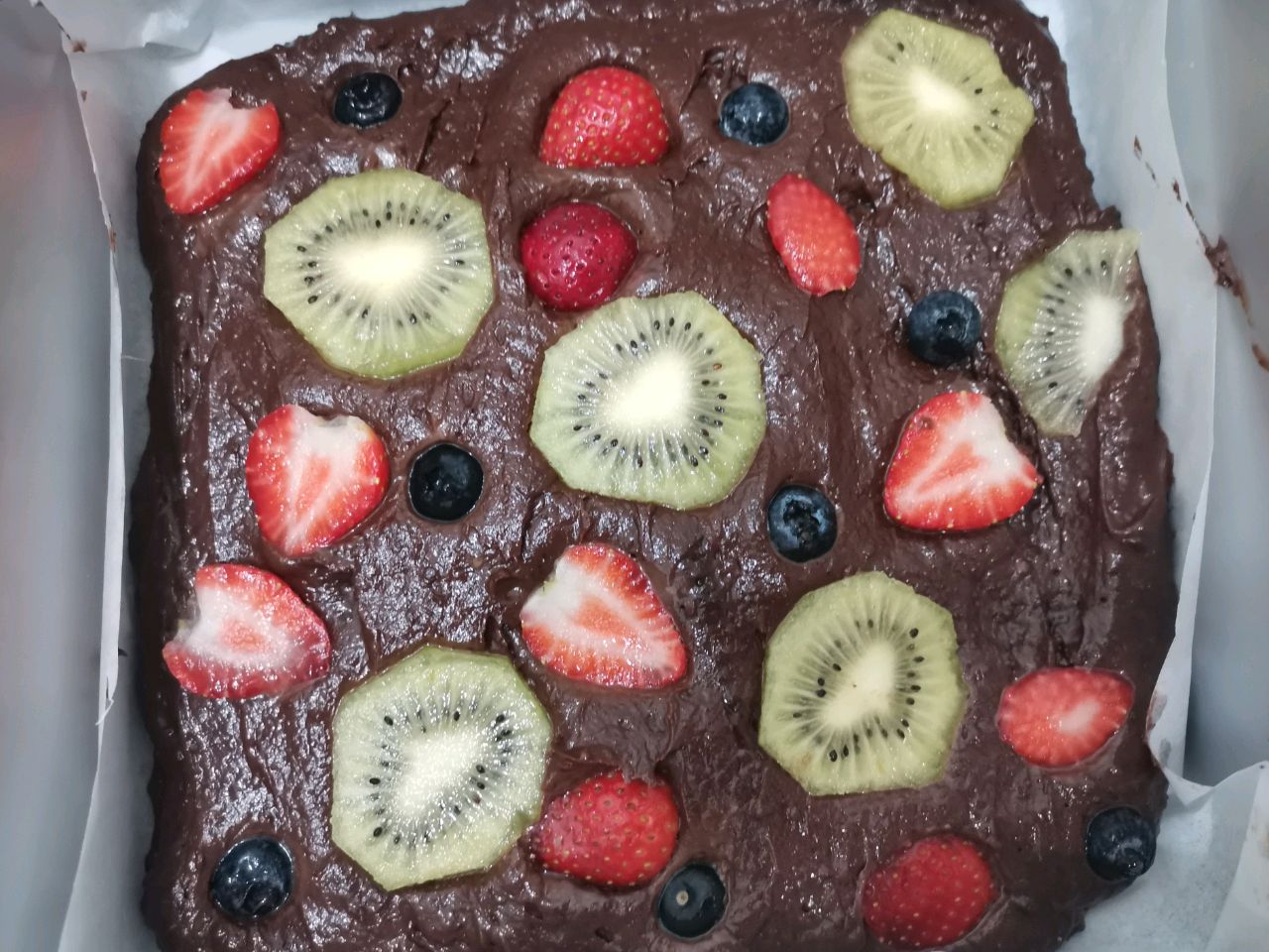 蛋糕水果巧克力简单做法,巧克力水果蛋糕的家常做法