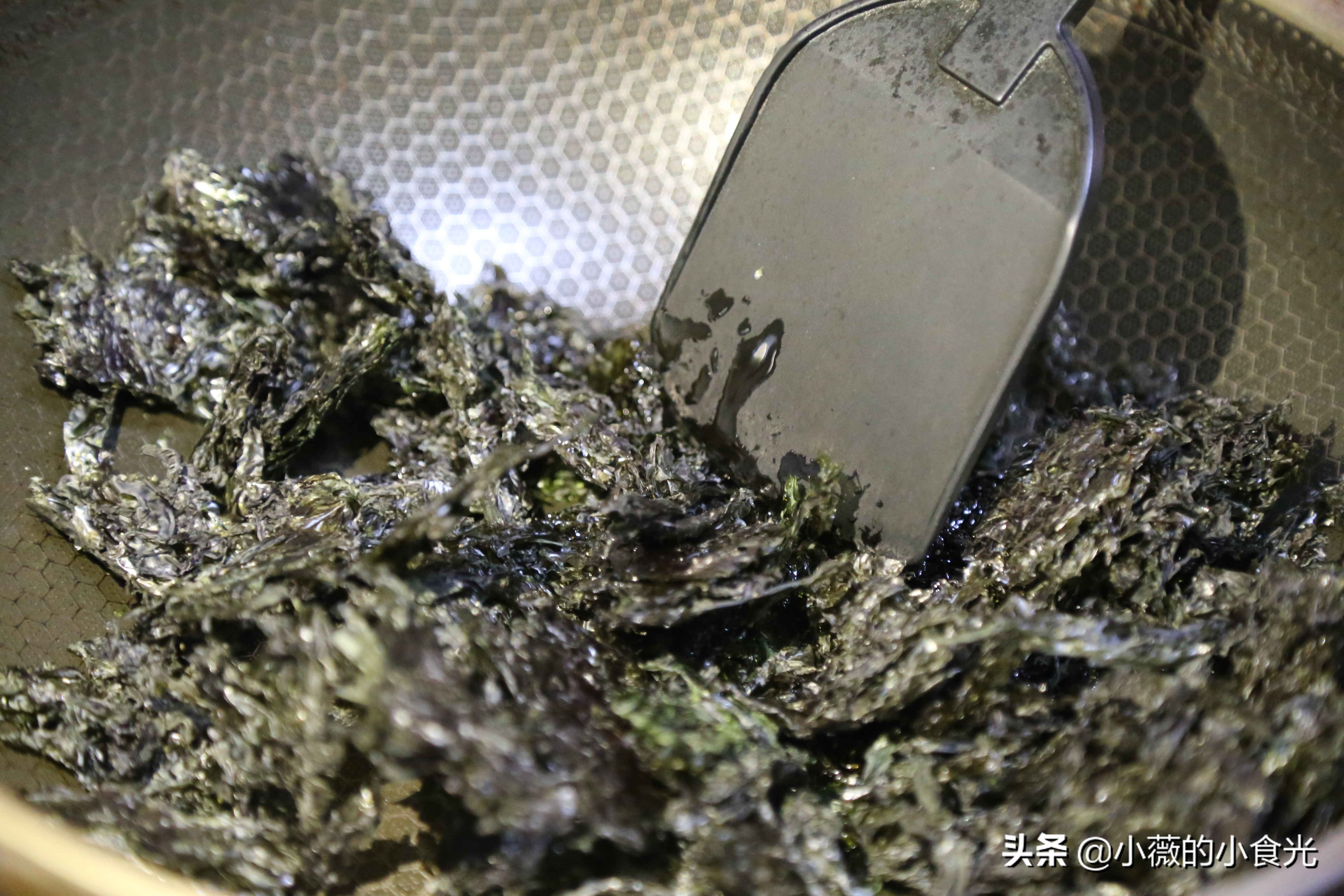 挑战用紫菜做酥脆美味、入口即化的海苔,在家几块钱5分钟就搞定