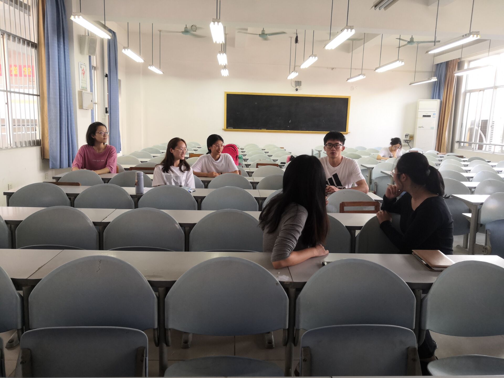 读研和考研哪个更有出路,读研与考研哪个更苦更累