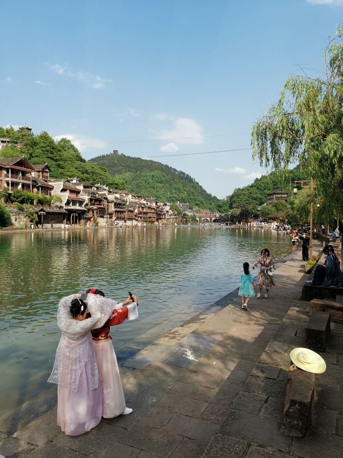 读你千遍不如一见,读你千遍不如见你一面