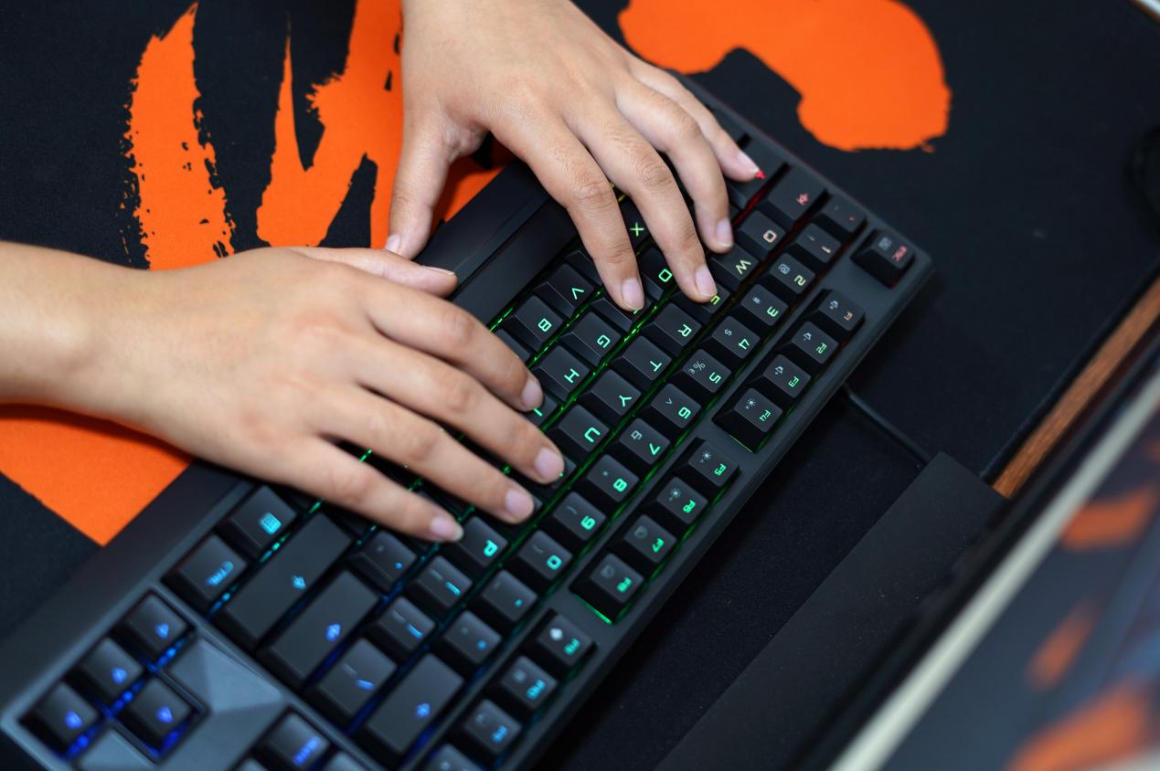 还是那个经典又熟悉的手感樱桃CHERRYMX1.0这次又把我种草了