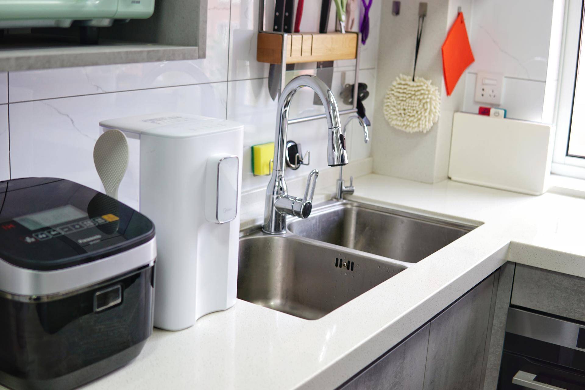 房价那么贵一点也不能浪费,台面净热一体净水机测评