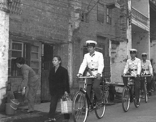 一家三口死于火灾中丈夫异常淡定,1980年一家四口吃了饺子中毒案