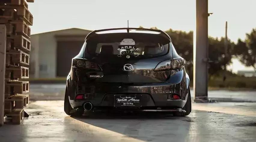 改装马自达星骋两厢2.0,马自达星骋改装气动低趴